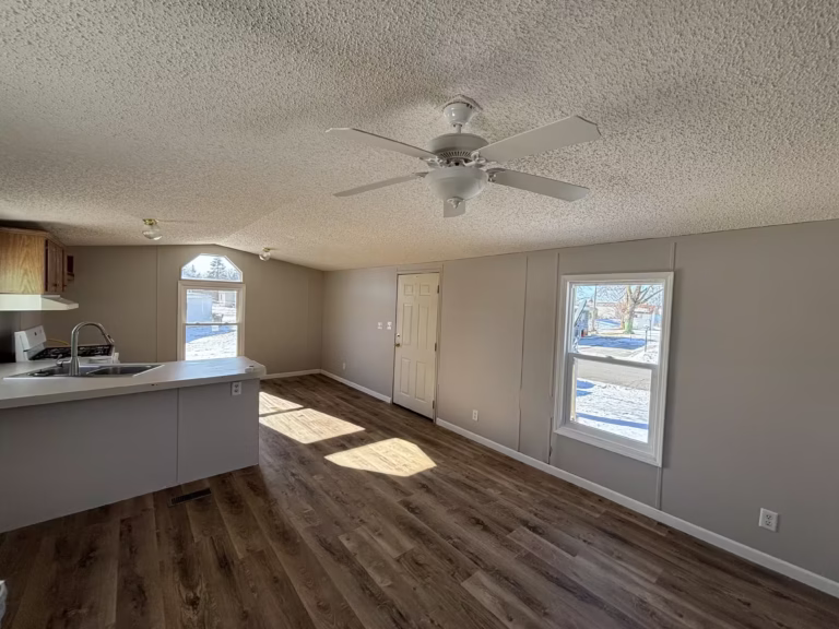 home, Photo Jan AM, mobile homes, mobile homes near me, safe, modern